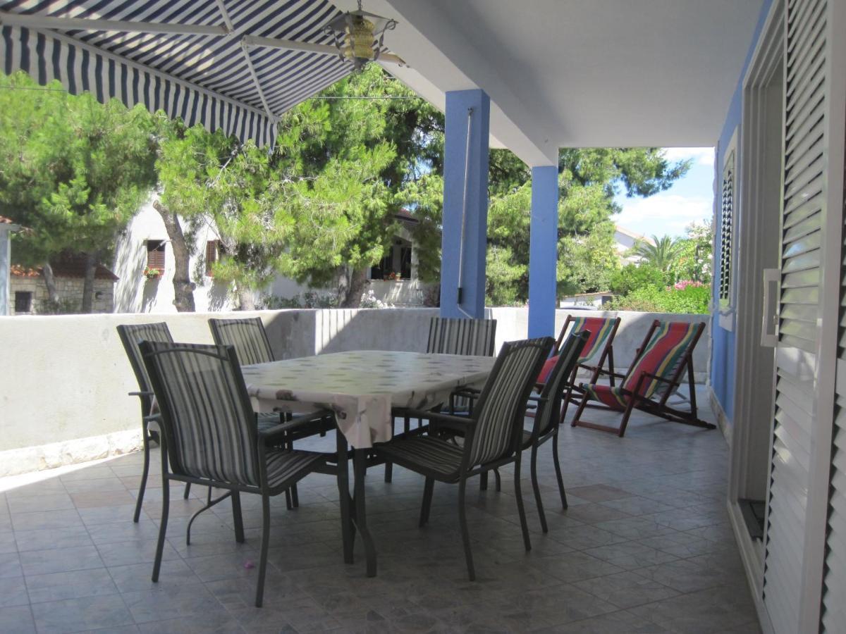 Apartments By The Sea Maslinica, Solta - 14748 Екстер'єр фото